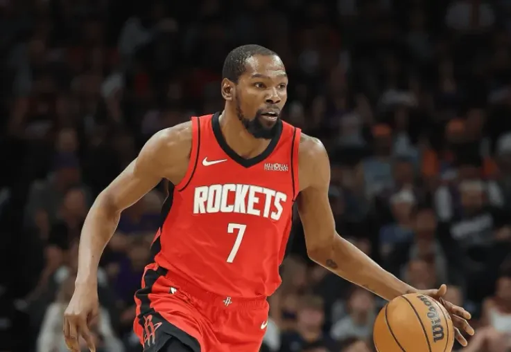 世界杯官方客户端下载-杜兰特本赛季已出战76场比赛，创个人离开勇士后新高