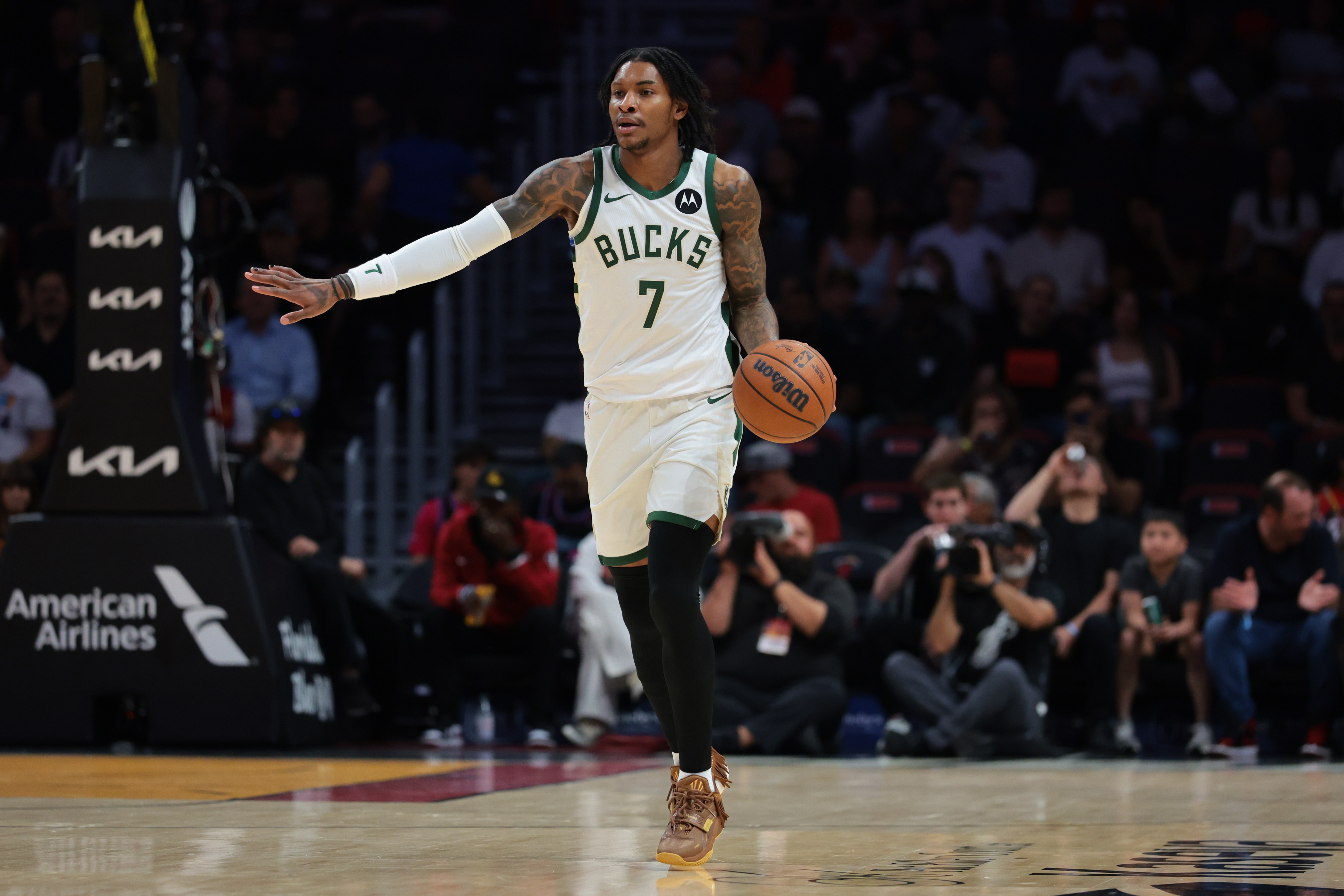 世界杯客户端升级说明-雄鹿官方：小凯文·波特接受了右膝关节镜手术 本赛季报销！